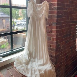 Off the Shoulders White Linen Maxi Dress